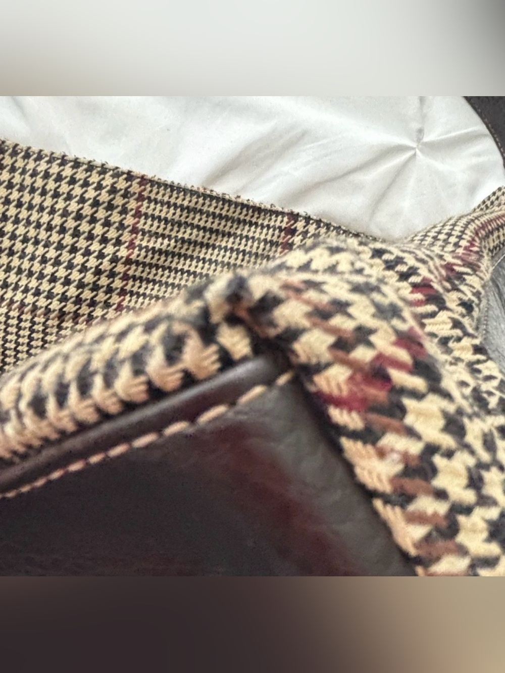 CHAPS Plaid Shoulder Bag/ Tote, Preloved. 15x12x4 - Picture 2 of 15